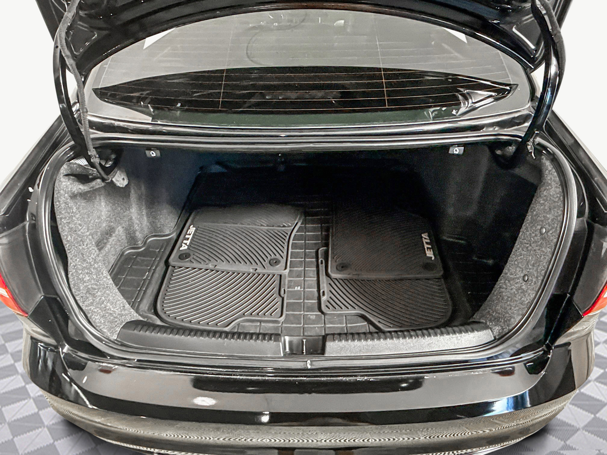 Used 2018 Volkswagen Jetta SE image 35