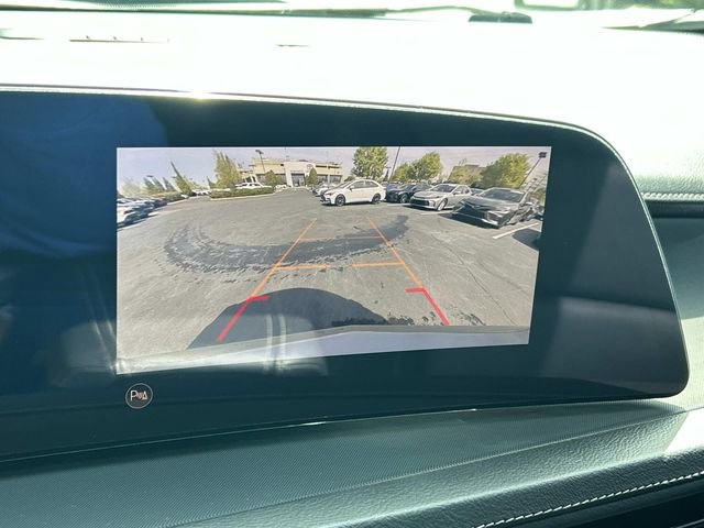 Used 2024 Cadillac XT4 Luxury w/ Cold Weather Package FWD image 27