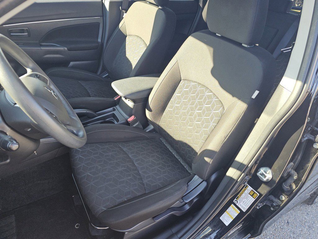 Used 2023 Mitsubishi Outlander Sport ES image 6