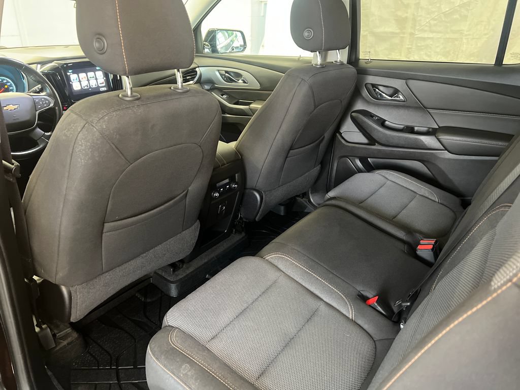Used 2019 Chevrolet Traverse LT w/ LPO, Floor Liner Package AWD/4WD image 35