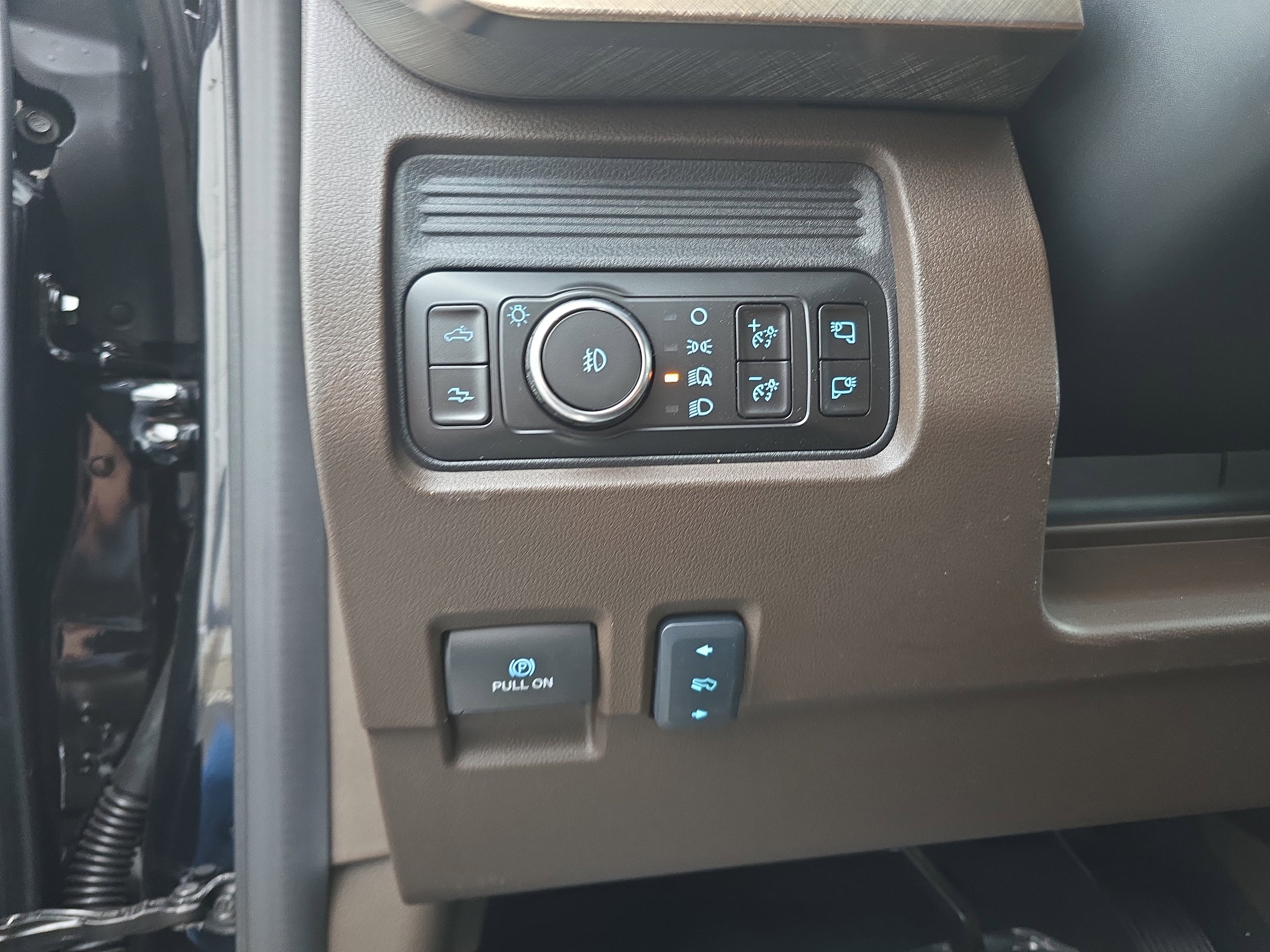 New 2026 Ford F250 King Ranch w/ Tremor Off-Road Package image 21