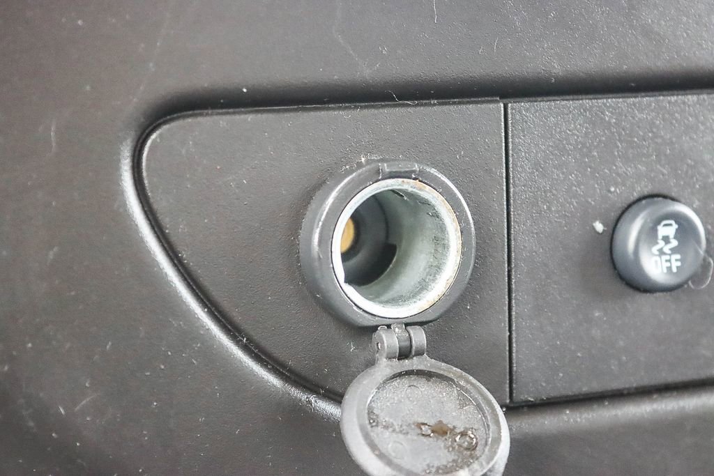 Used 2022 Chevrolet Express 3500 Work Van w/ Driver Convenience Package image 21