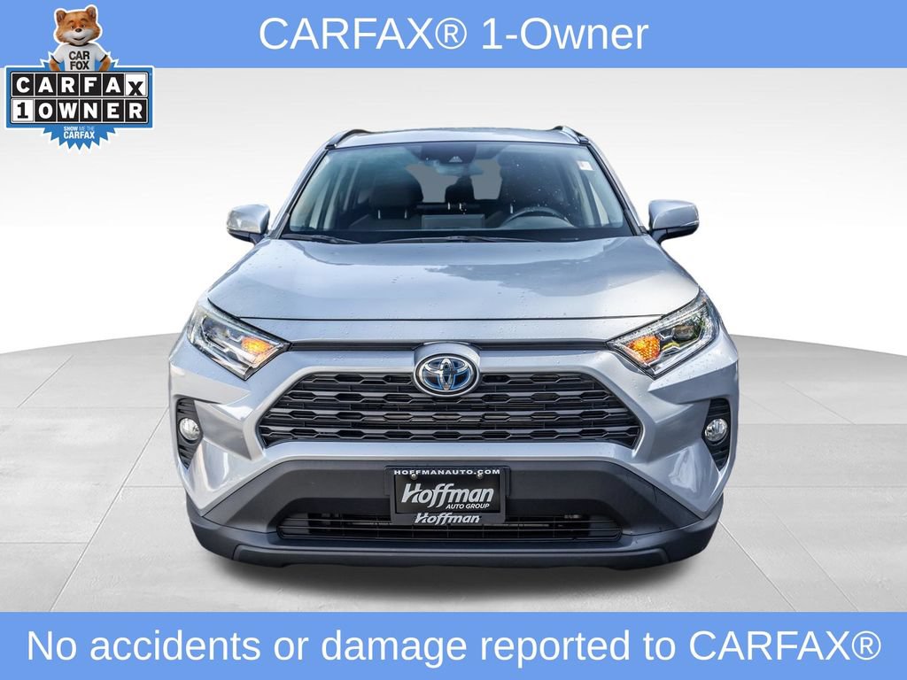 Used 2021 Toyota RAV4 XLE w/ XLE Grade Weather Package AWD/4WD image 3
