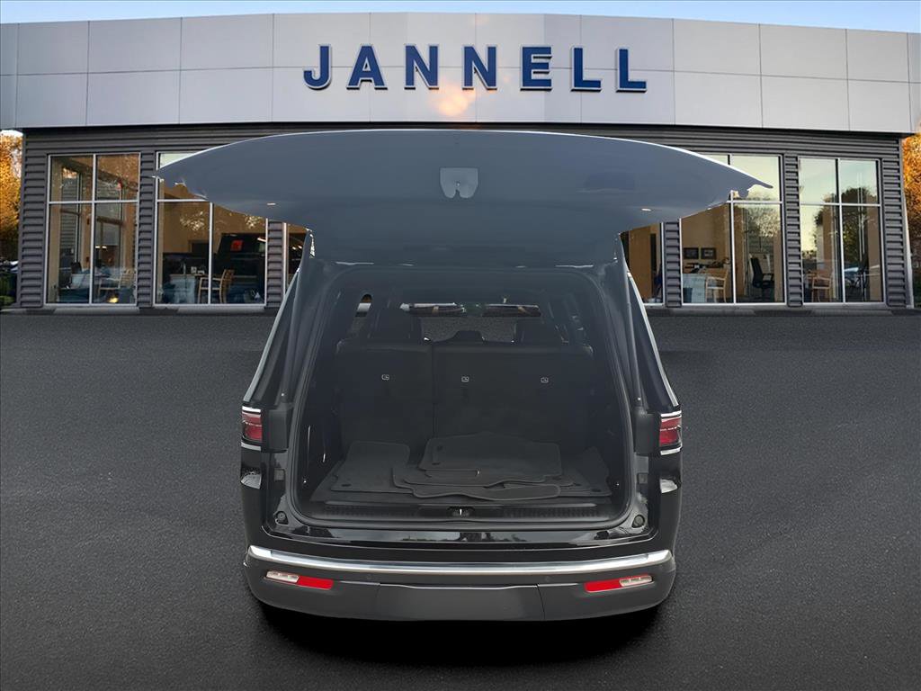 Used 2022 Jeep Wagoneer Series III image 10