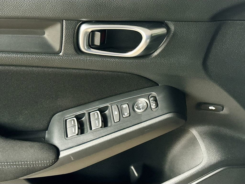 Used 2025 Honda Civic Sport image 19