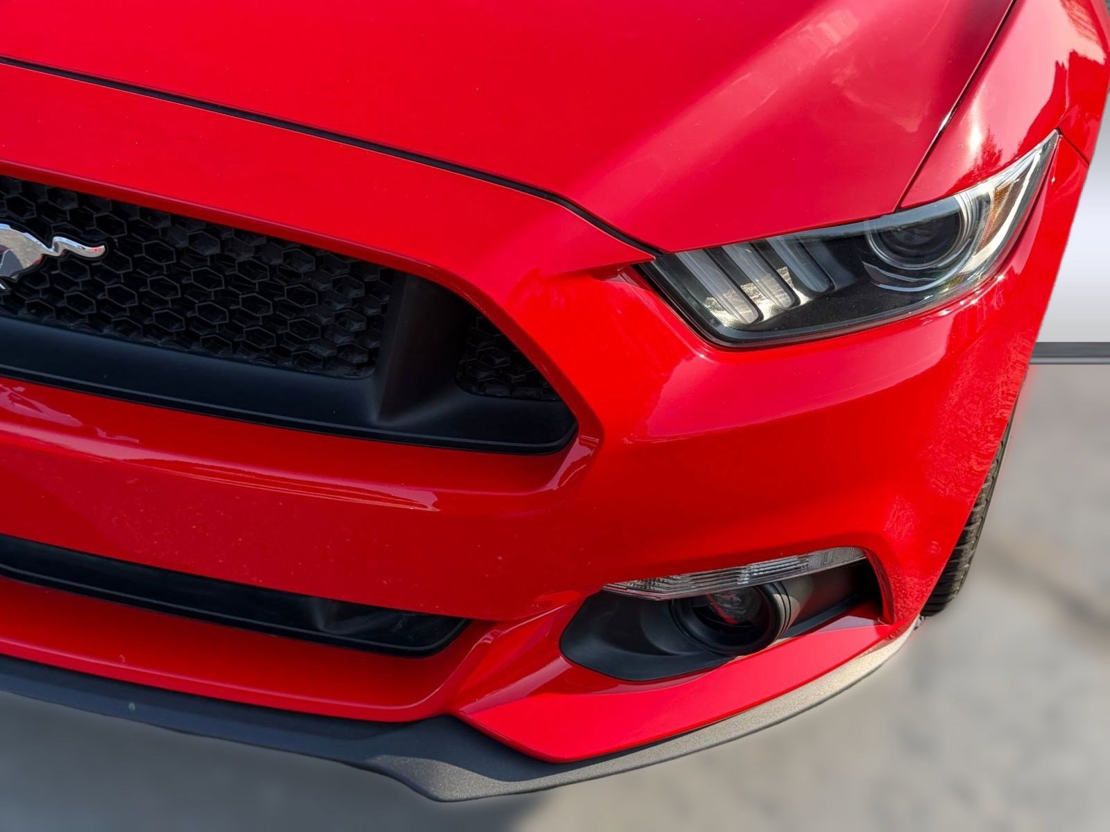 Used 2015 Ford Mustang GT Premium w/ Equipment Group 401A RWD image 9