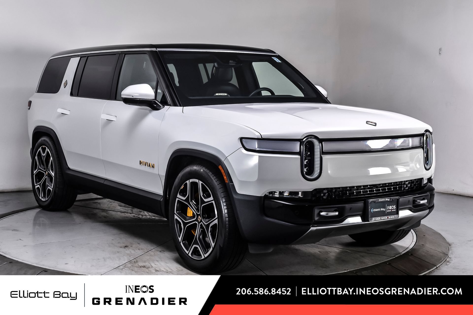 Used 2024 Rivian R1S Adventure AWD/4WD image 1