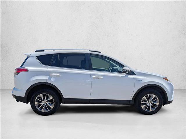 Used 2018 Toyota RAV4 XLE w/ Convenience Package AWD/4WD image 4
