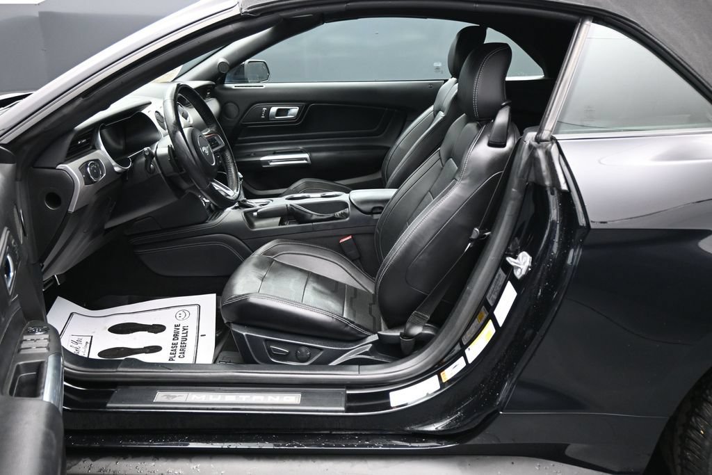 Used 2022 Ford Mustang GT Premium RWD image 9
