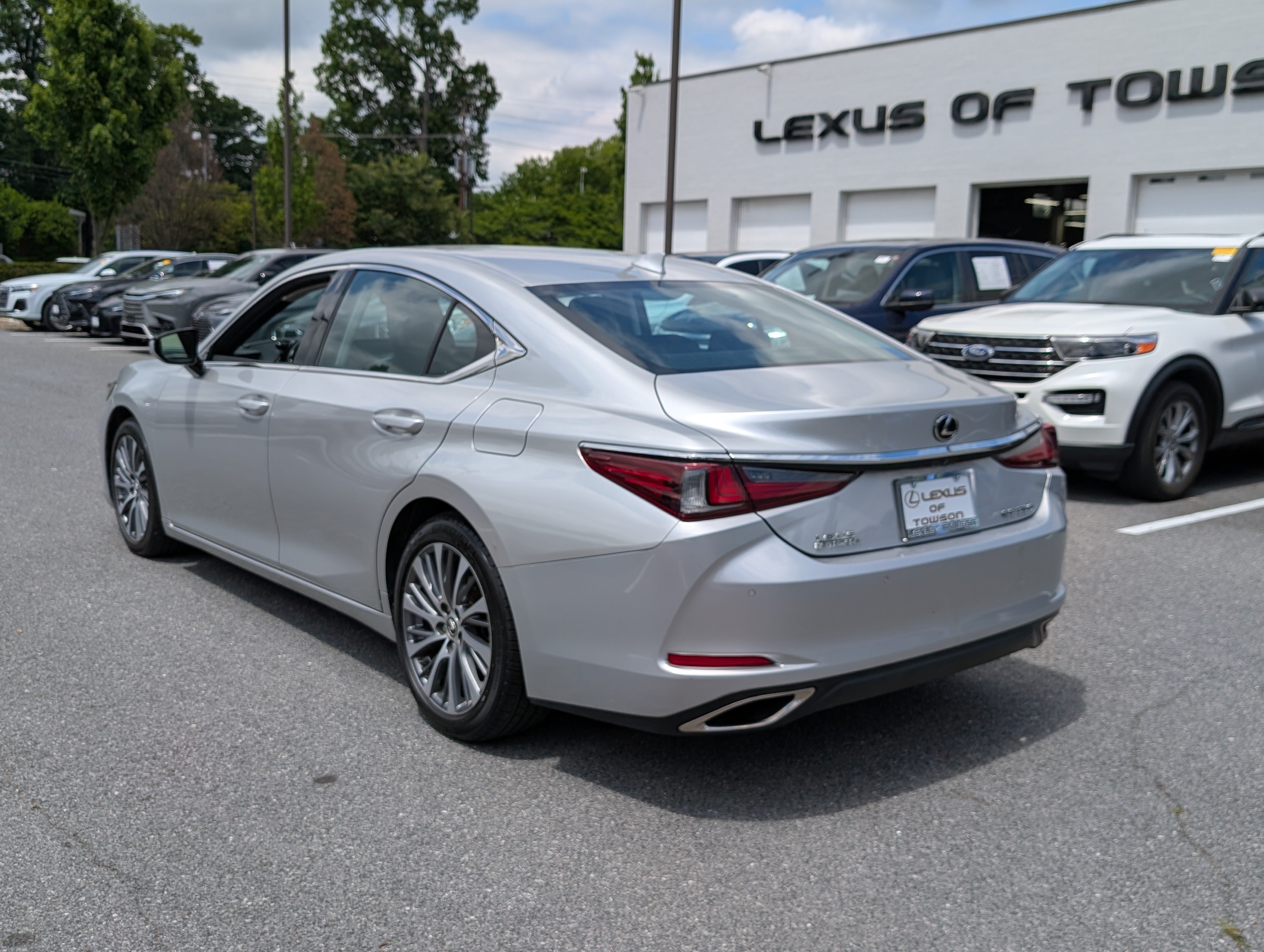 Used 2019 Lexus ES 350 w/ Premium Package FWD image 5