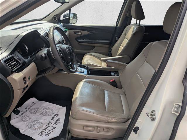 Certified 2017 Honda Pilot Touring image 15