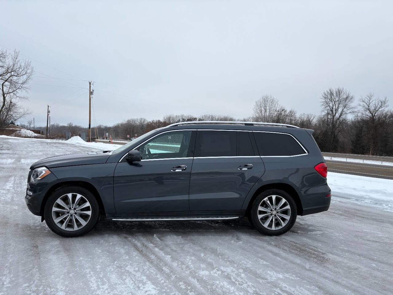 Used 2013 Mercedes-Benz GL 450 4MATIC w/ Premium 1 Pkg image 3