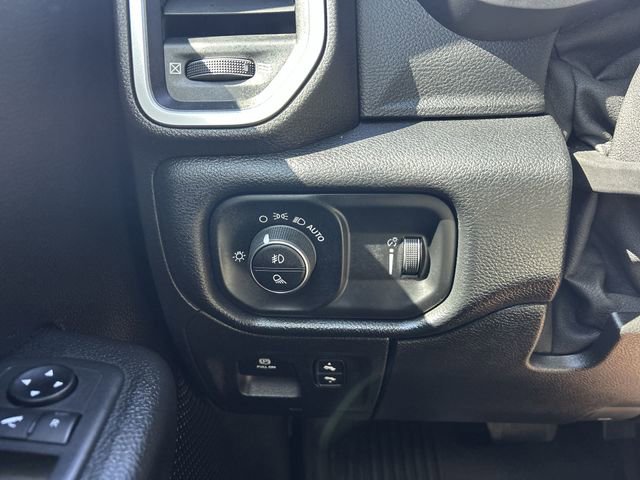 Used 2021 RAM 1500 Big Horn image 33