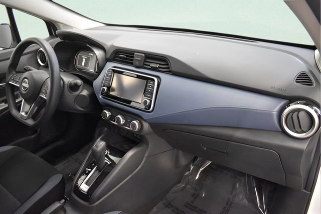 Used 2025 Nissan Versa SV FWD image 18
