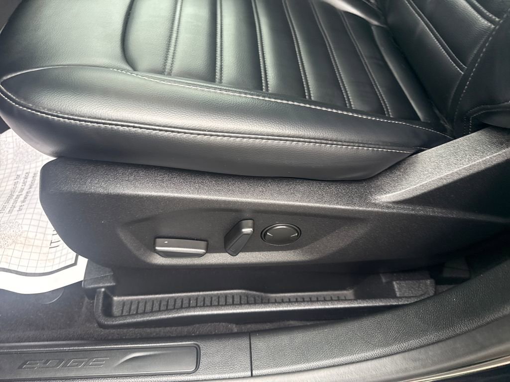 Used 2024 Ford Edge SEL w/ Convenience Package image 29