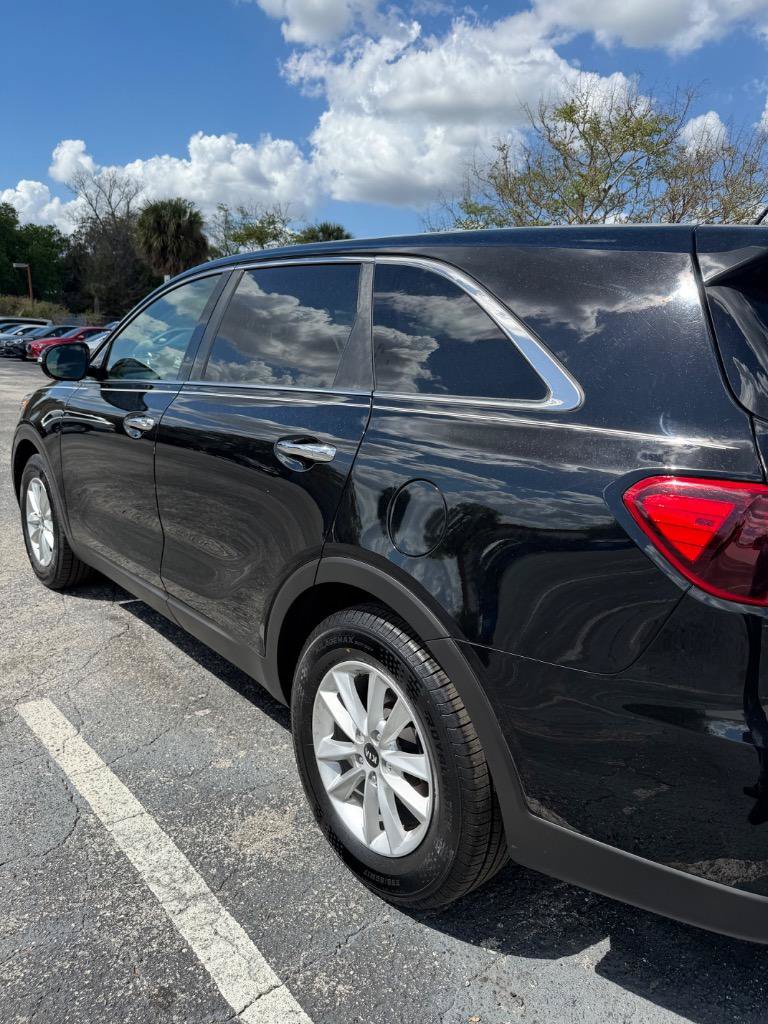 Used 2020 Kia Sorento LX FWD image 39