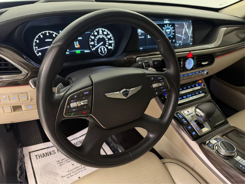 Used 2018 Genesis G90 3.3T Premium RWD image 17