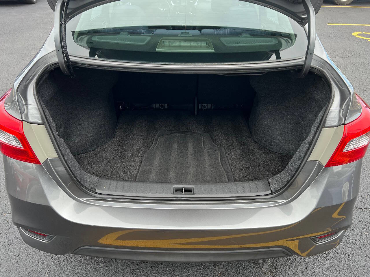 Used 2016 Nissan Sentra SV image 15