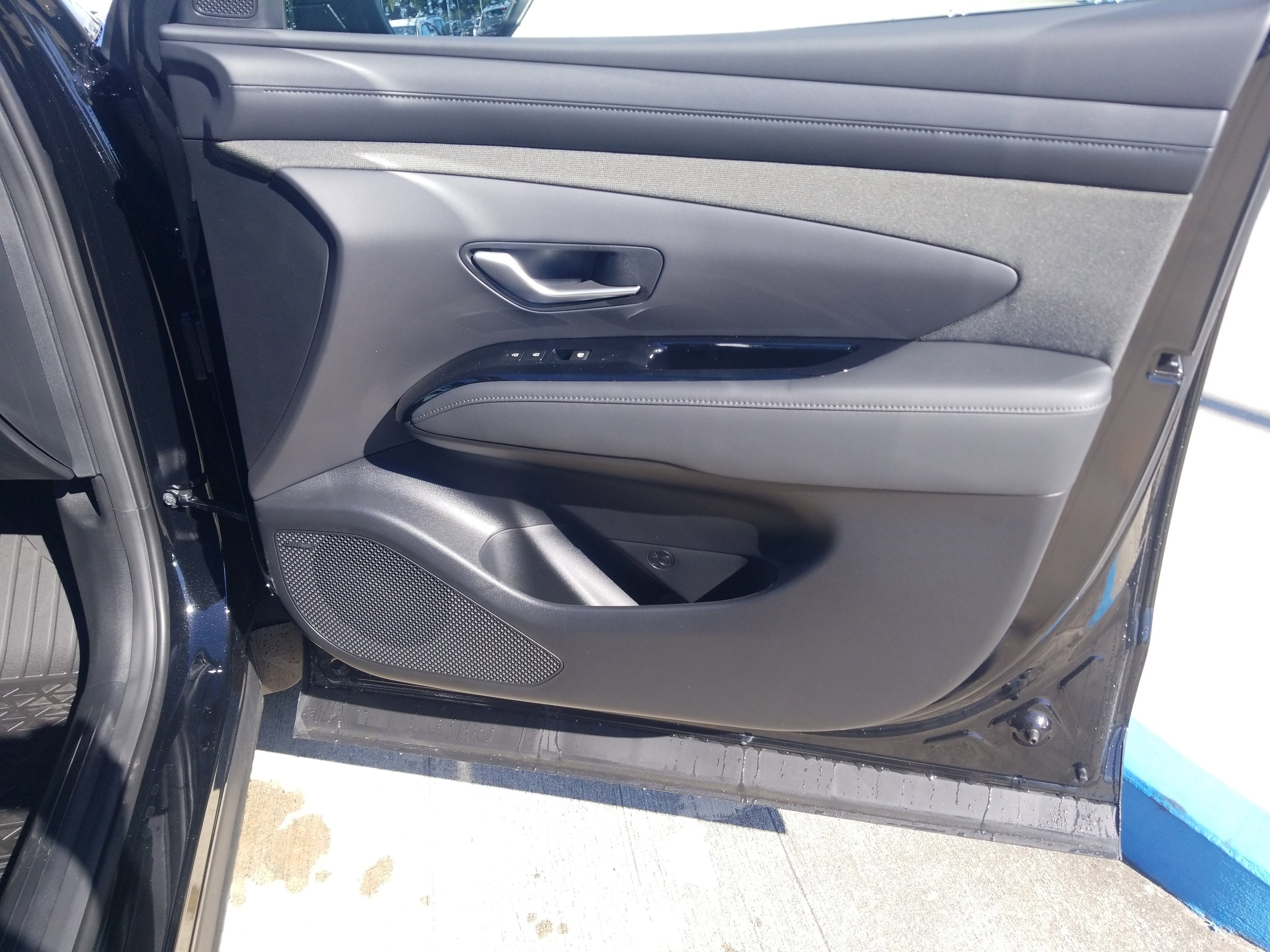 New 2025 Hyundai Santa Cruz Limited image 16