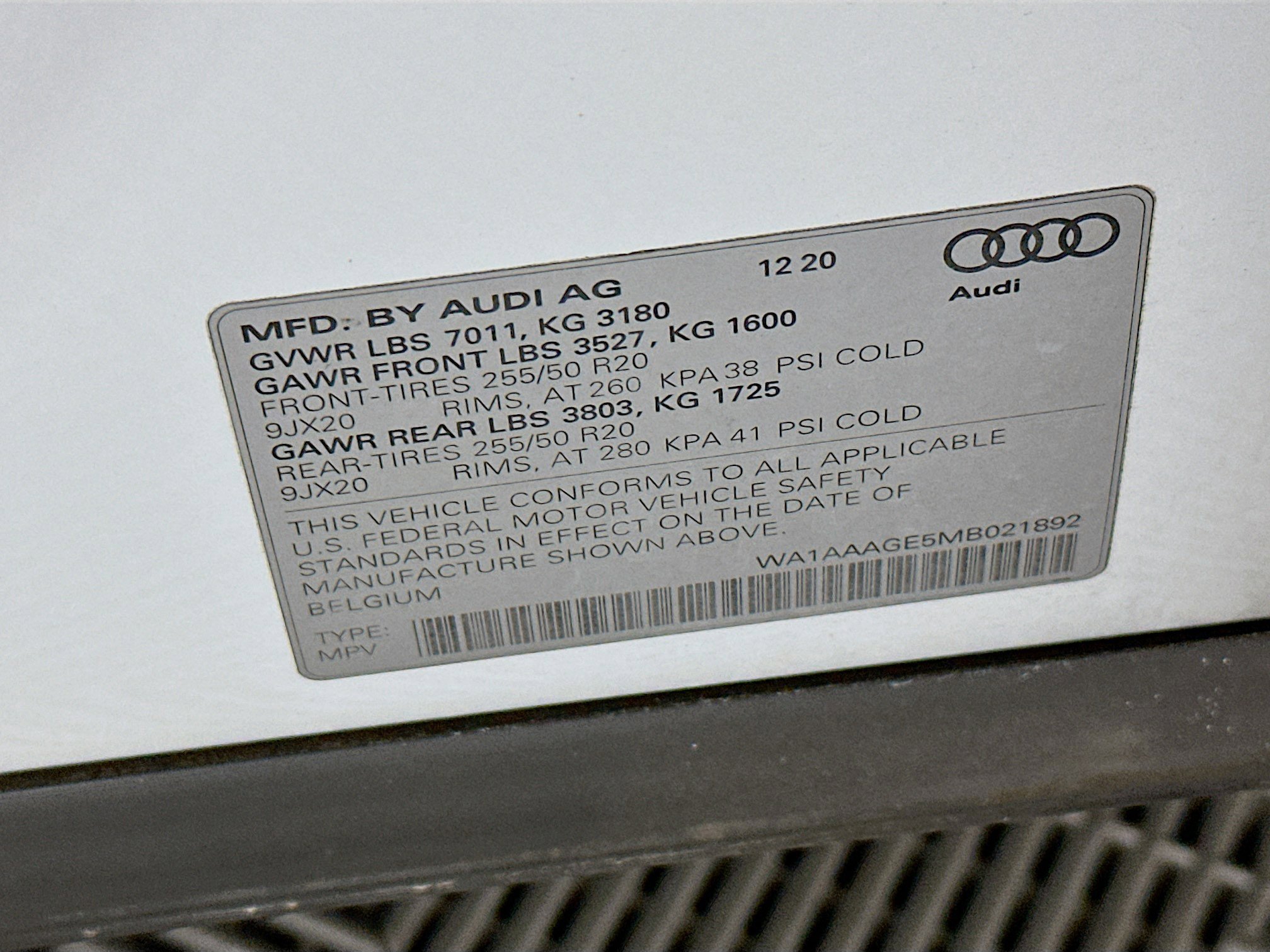 Used 2021 Audi e-tron Premium w/ Convenience Plus Package AWD/4WD image 12