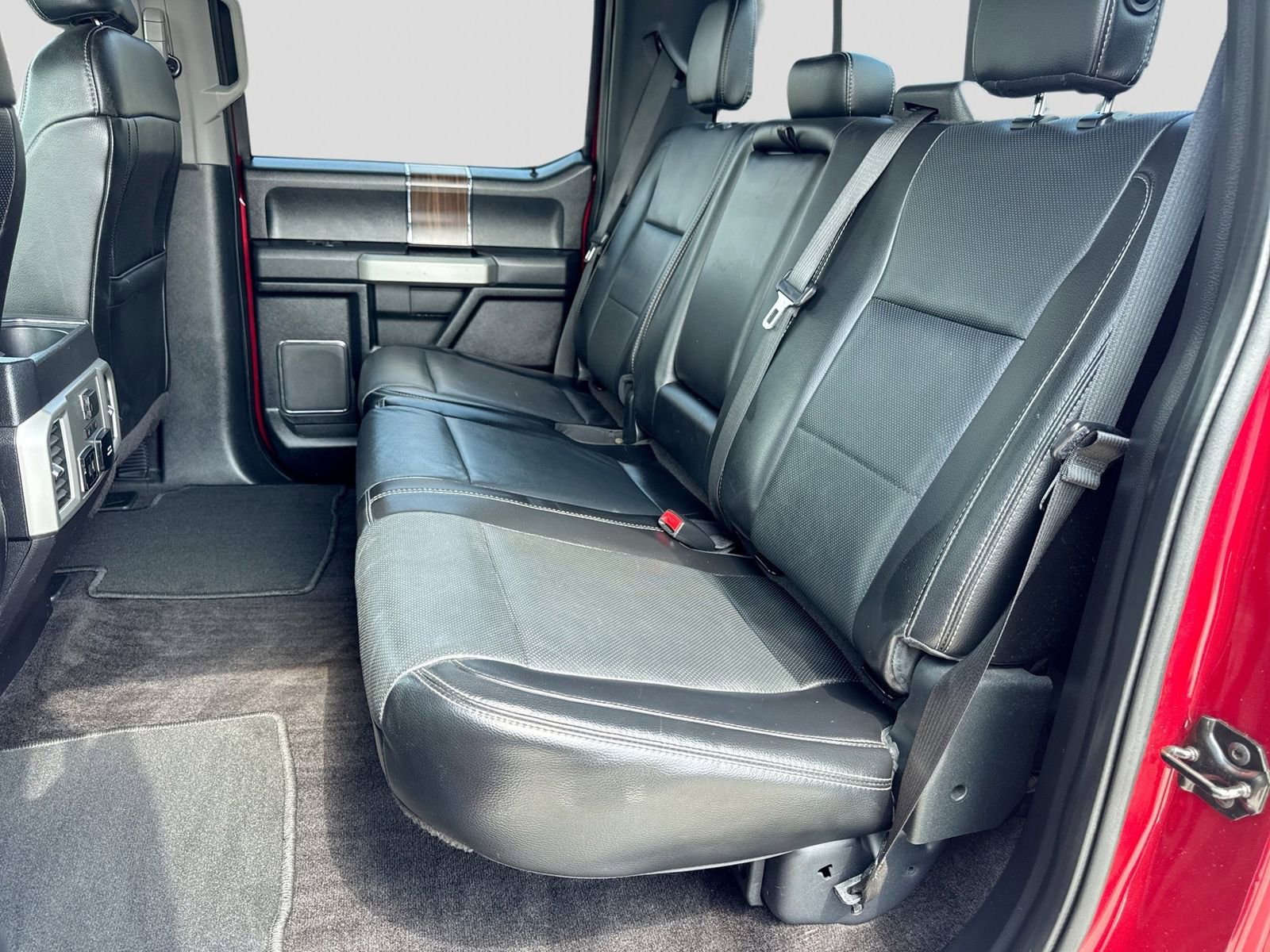 Used 2017 Ford F150 Lariat w/ Equipment Group 502A Luxury AWD/4WD image 24