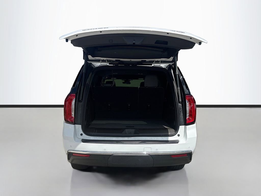 Used 2024 GMC Yukon XL SLT w/ SLT Luxury Package RWD image 9
