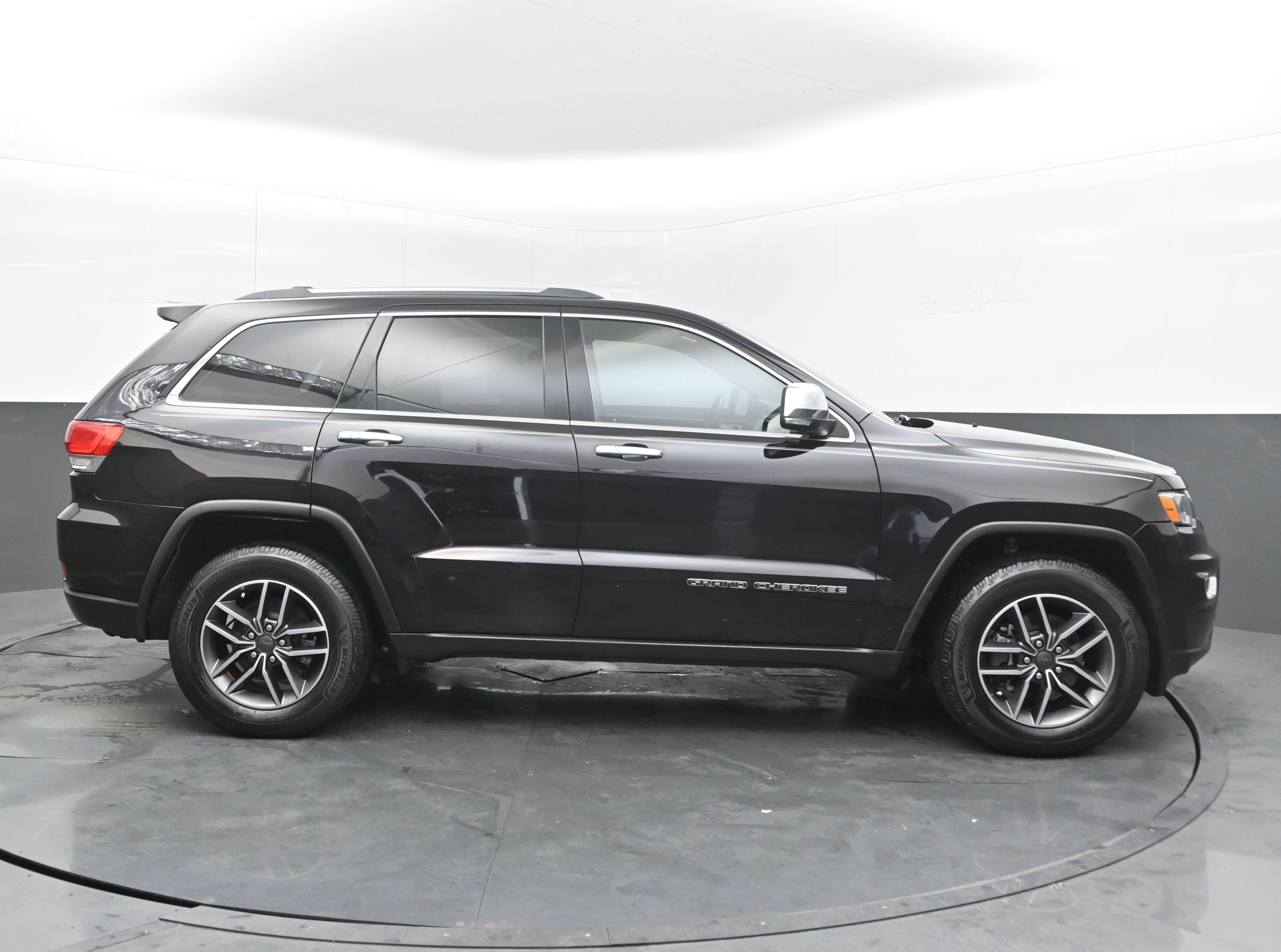 Used 2019 Jeep Grand Cherokee Limited RWD image 8