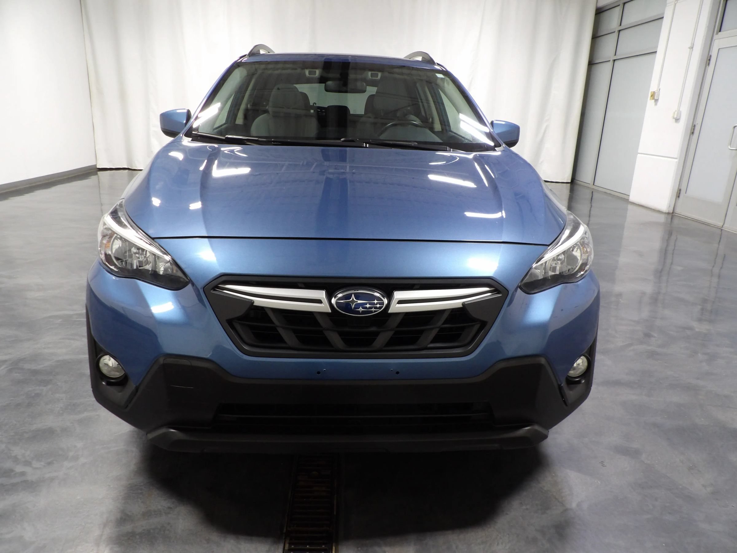Used 2023 Subaru Crosstrek 2.0i Premium AWD/4WD image 2