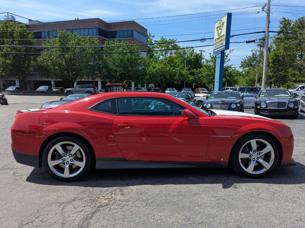 Used 2010 Chevrolet Camaro SS w/ LPO, Ground Effects Package RWD image 6