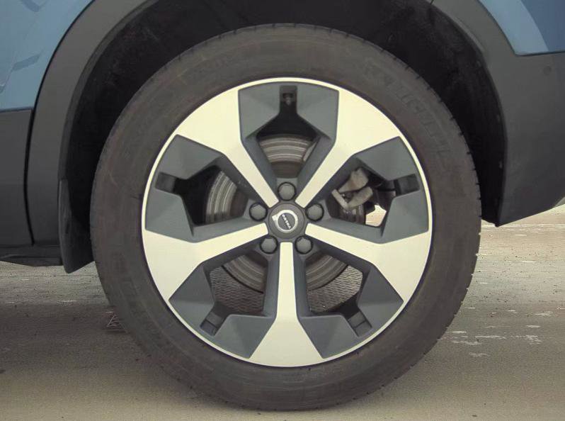 Used 2024 Volvo XC40 B5 Plus w/ Climate Package AWD/4WD image 13