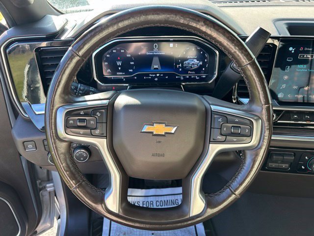 Used 2022 Chevrolet Silverado 1500 LT w/ Convenience Package II AWD/4WD image 16