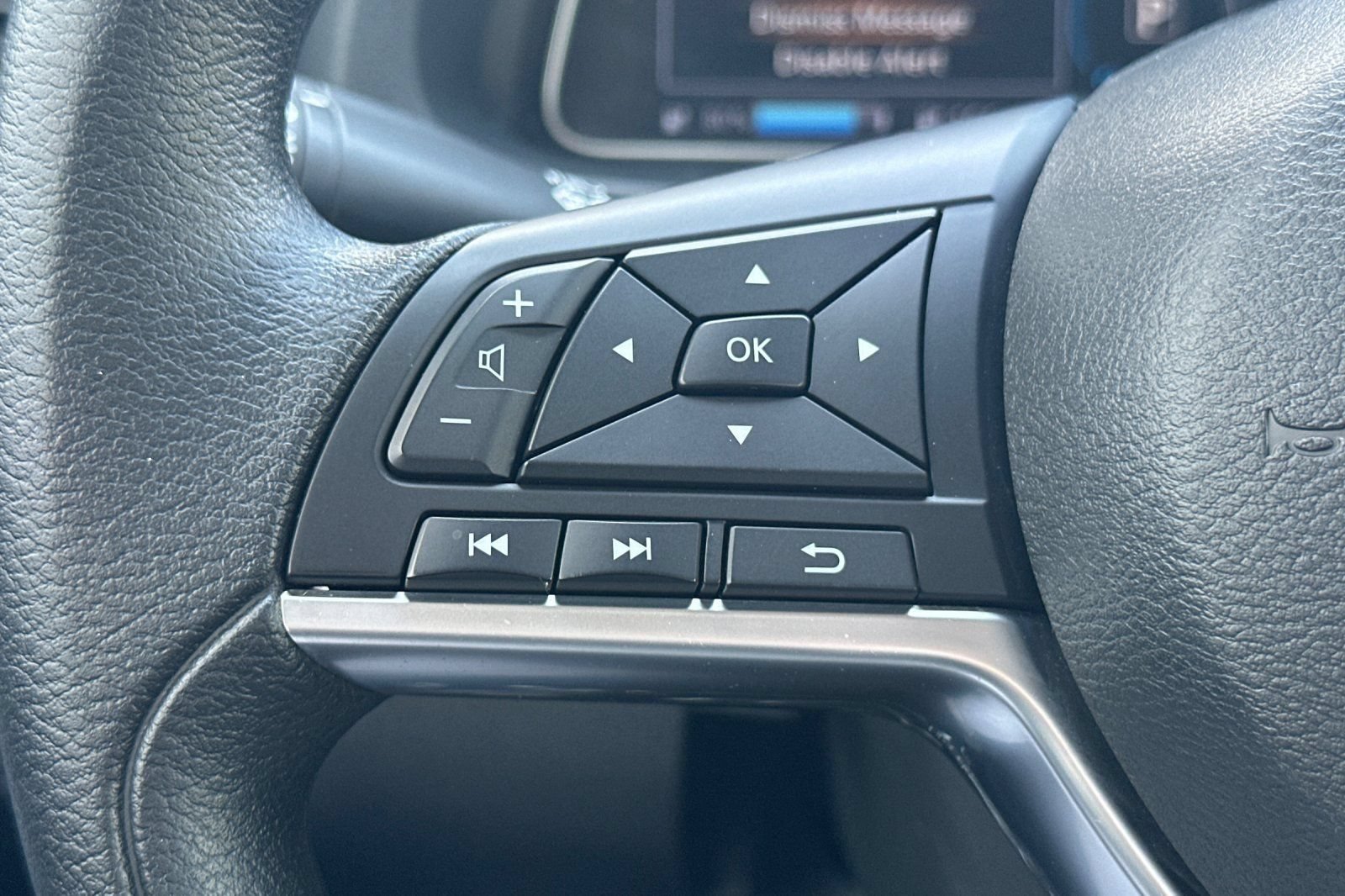 Certified 2025 Nissan Leaf S FWD image 27