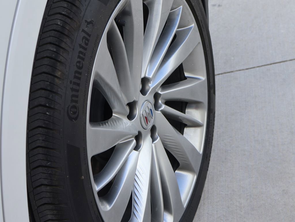 Used 2025 Buick Envision Avenir image 39