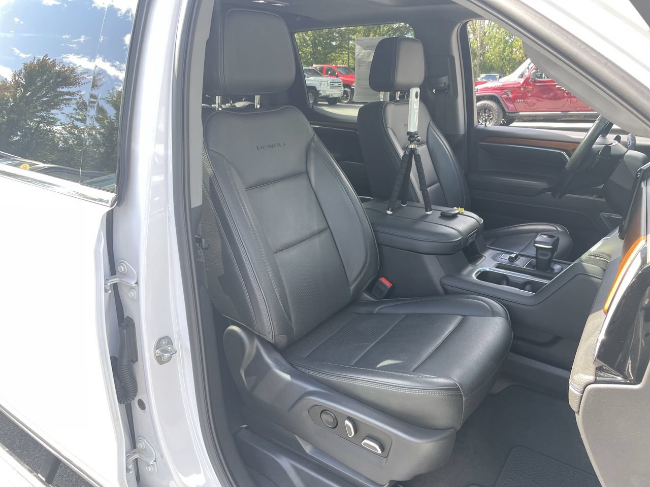 Used 2023 GMC Sierra 1500 Denali w/ Denali Reserve Package AWD/4WD image 41