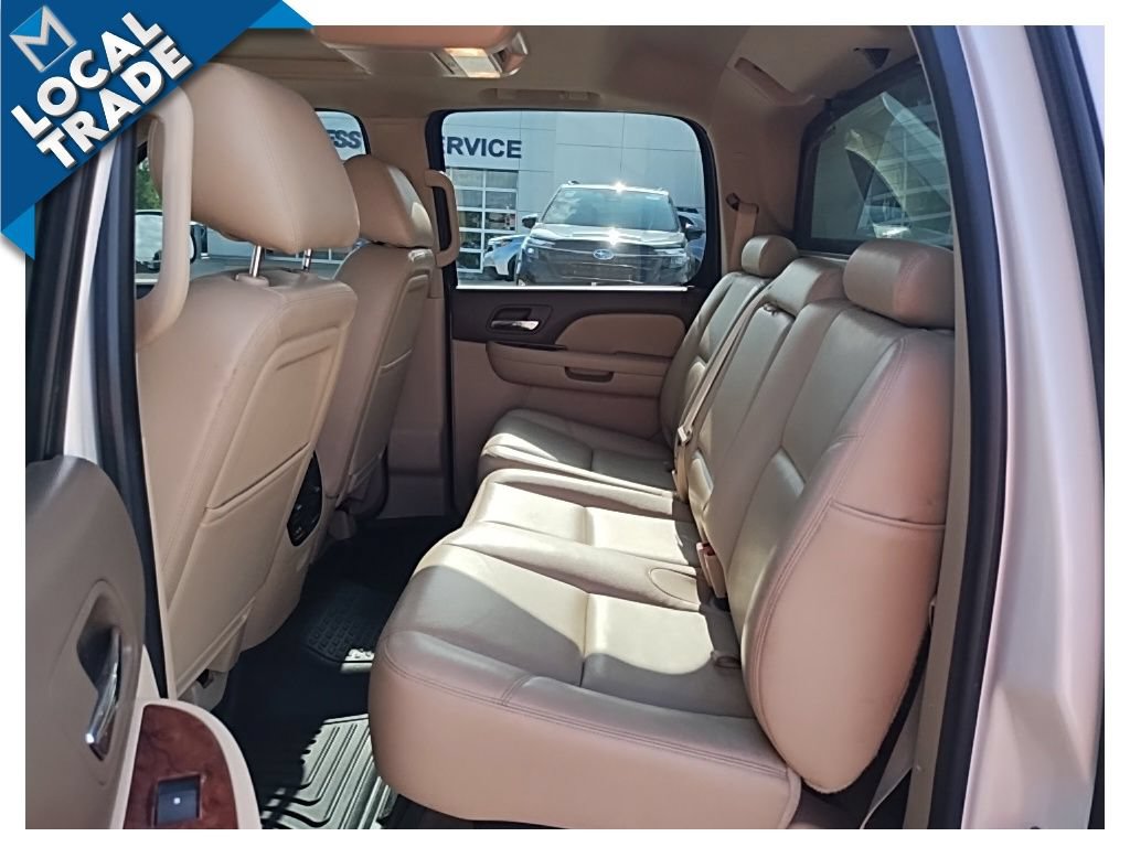 Used 2013 Chevrolet Avalanche LTZ AWD/4WD image 24