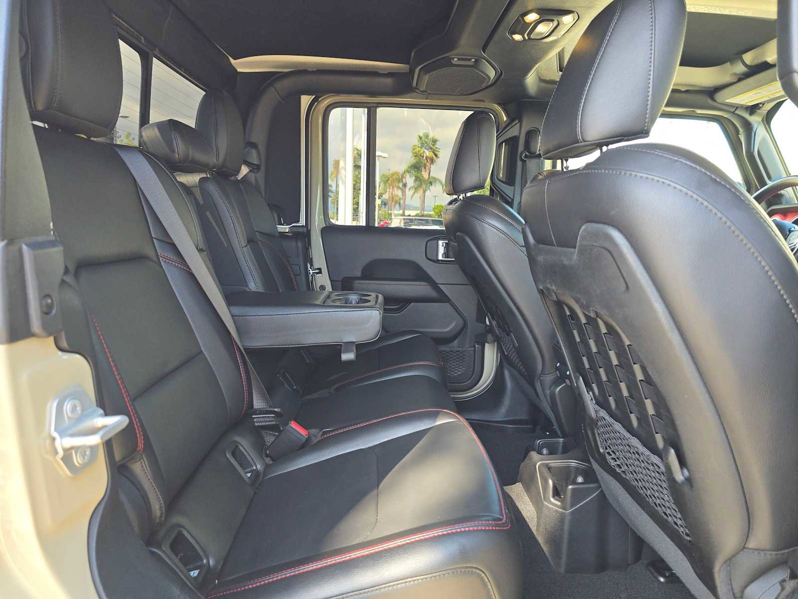 Used 2020 Jeep Gladiator Rubicon AWD/4WD image 12