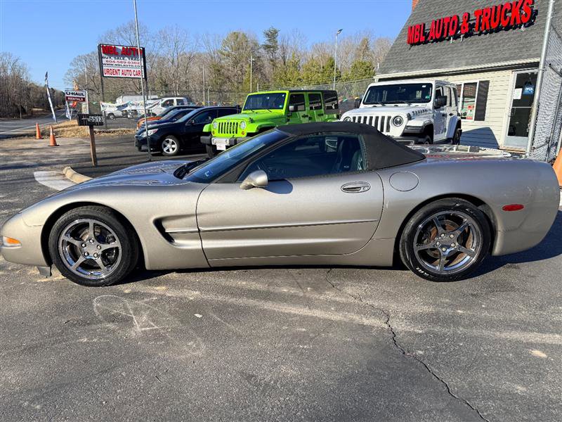 Used 2000 Chevrolet Corvette Convertible w/ Memory Pkg image 2