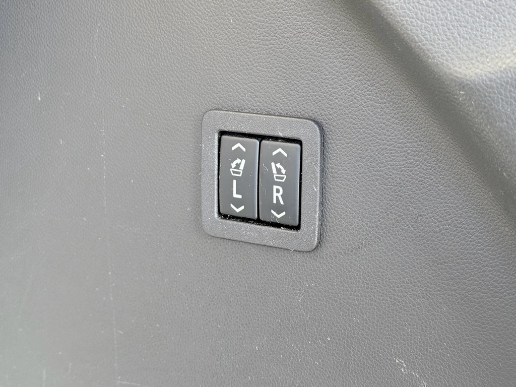 Used 2018 Buick Enclave Premium image 11