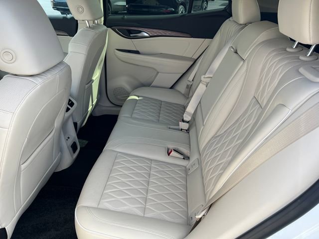 Certified 2023 Buick Envision Avenir image 30