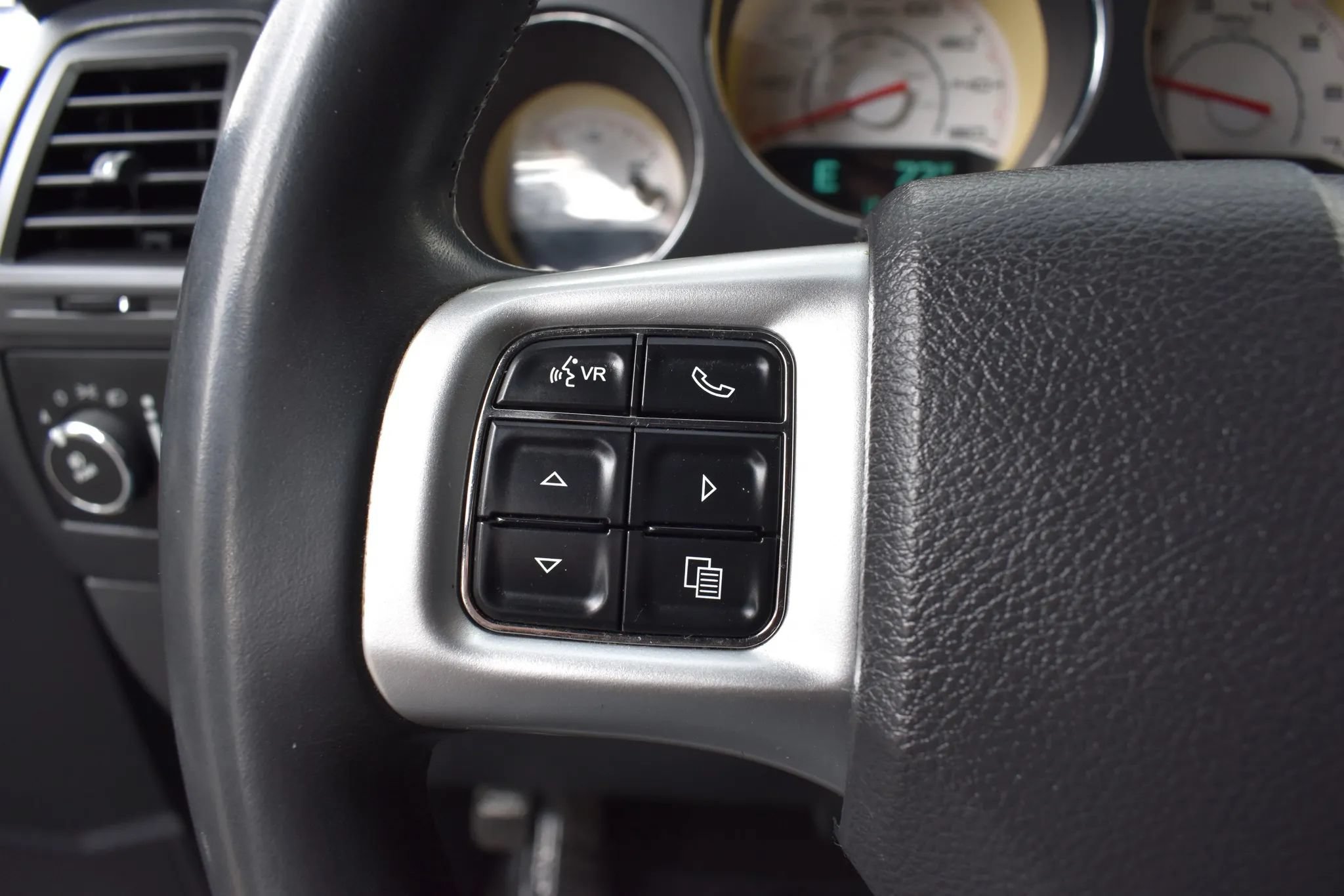 Used 2011 Dodge Challenger R/T w/ Sound Group II RWD image 13