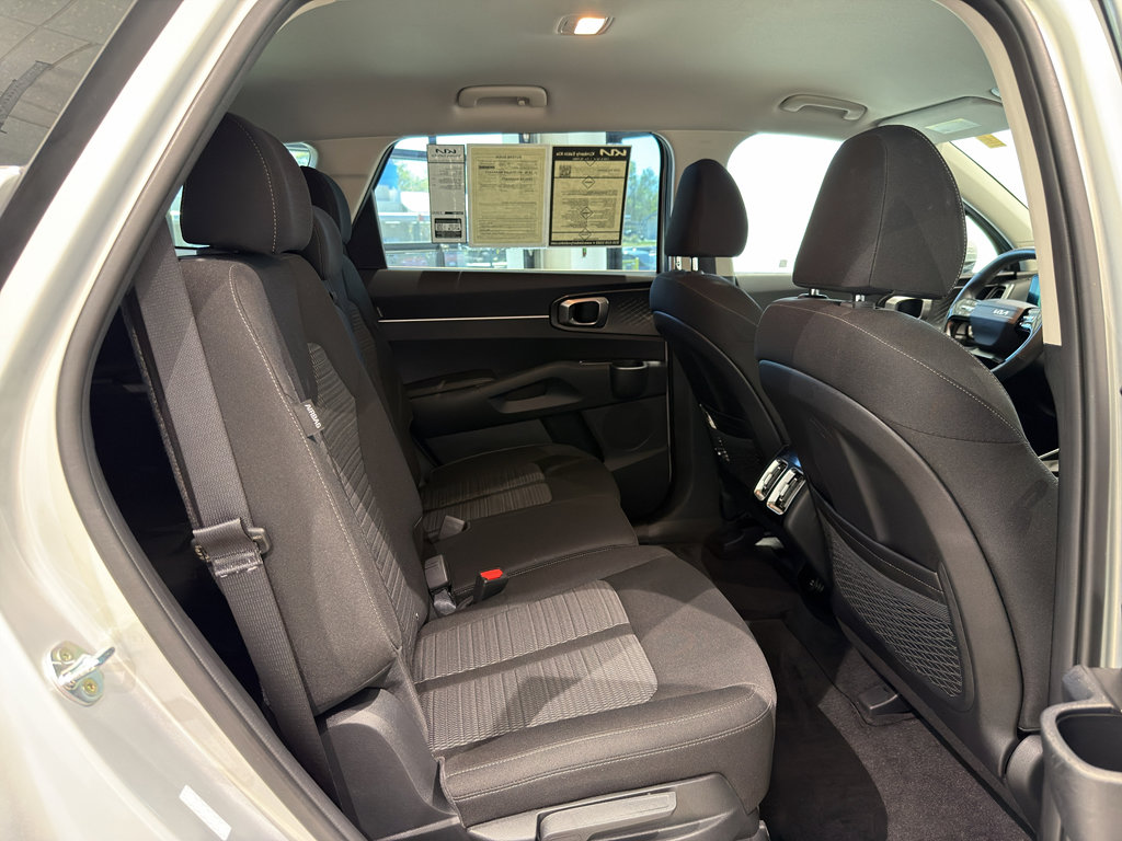 New 2026 Kia Sorento LX image 21