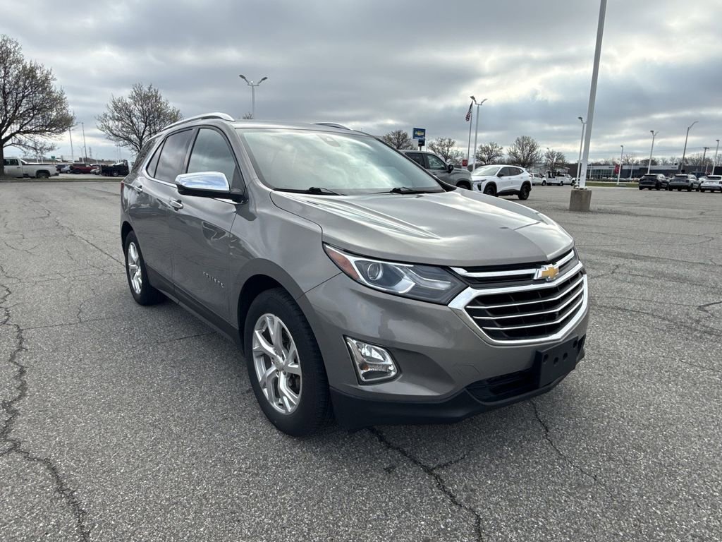 Used 2019 Chevrolet Equinox Premier image 2