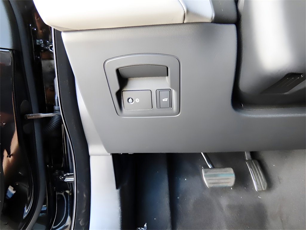 Used 2025 Land Rover Range Rover Velar Dynamic SE image 44