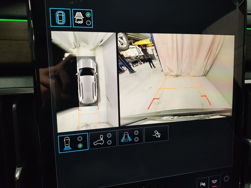 New 2026 GMC Acadia Denali Ultimate w/ LPO, Floor Liner Package image 33