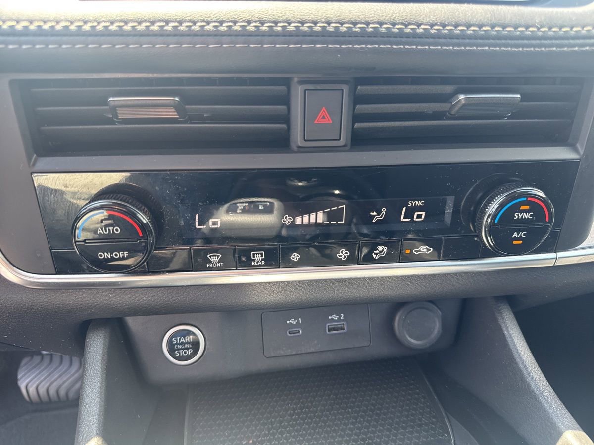 Used 2023 Nissan Rogue SV AWD/4WD image 23