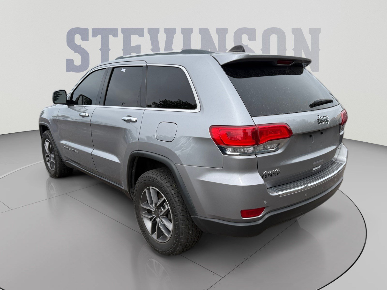 Used 2019 Jeep Grand Cherokee Limited AWD/4WD image 3