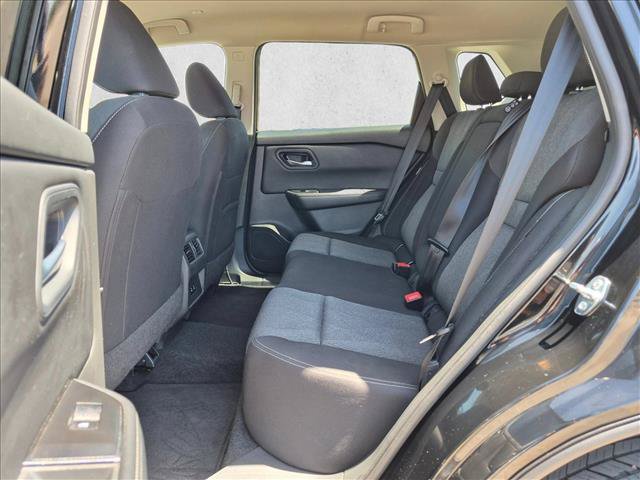 Used 2024 Nissan Rogue SV FWD image 19