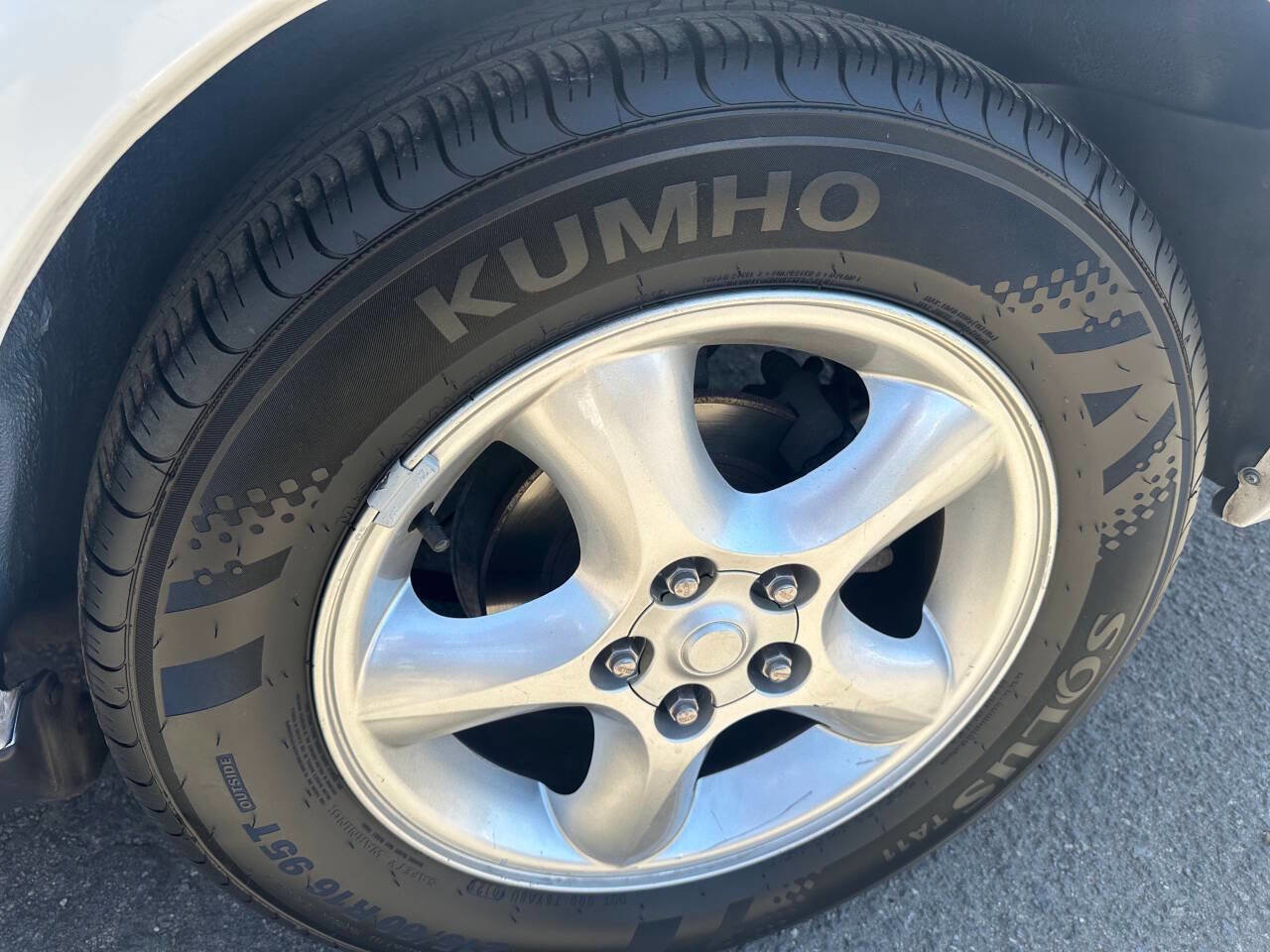 Used 2000 Ford Taurus SE image 6