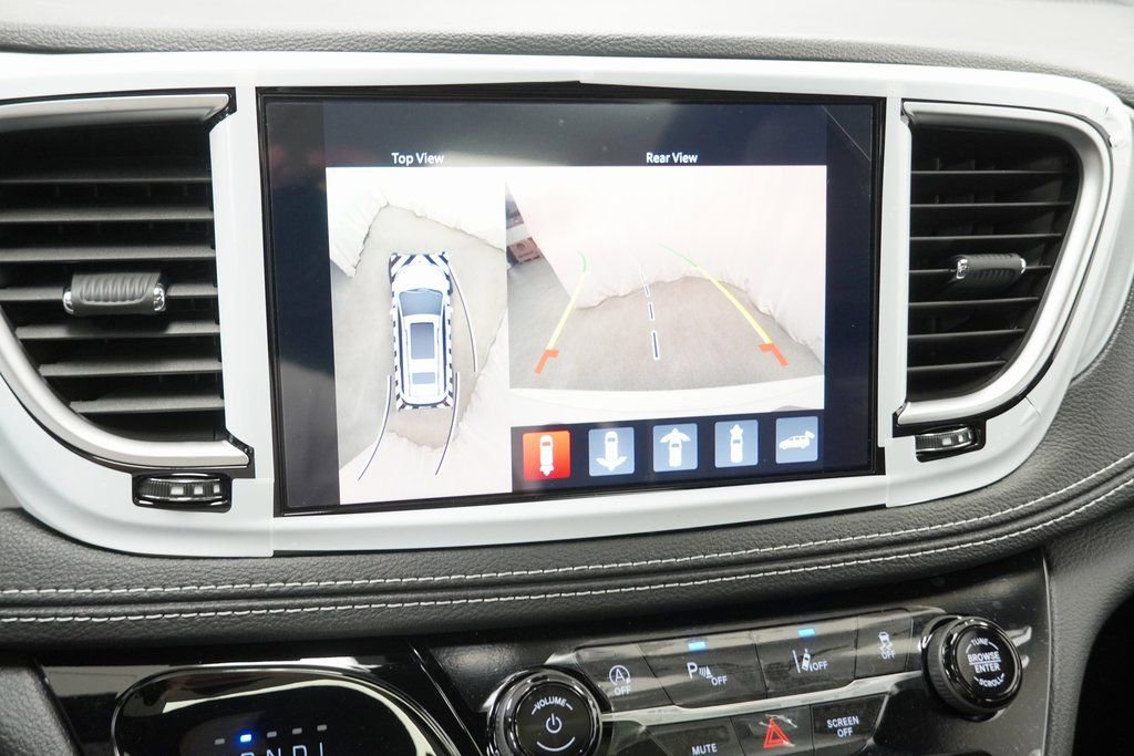 New 2026 Chrysler Pacifica Limited w/ S Appearance Package image 24