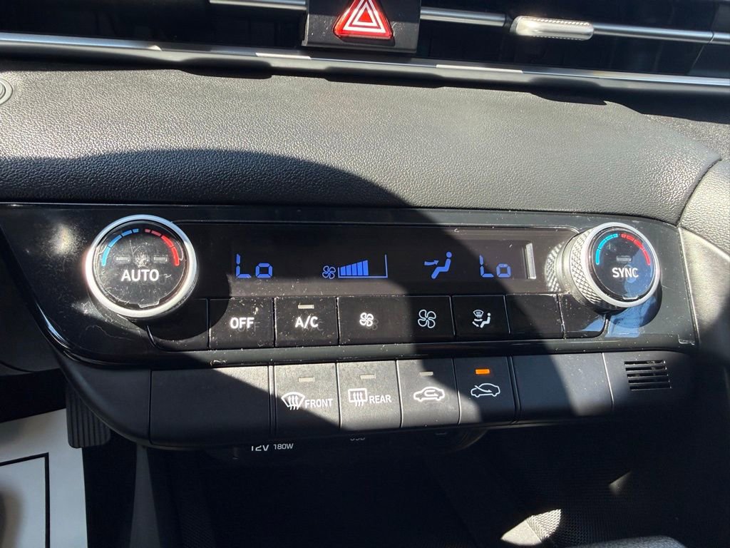 Used 2021 Hyundai Elantra SEL FWD image 22